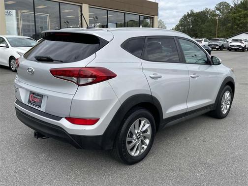 2016 Hyundai TUCSON SE