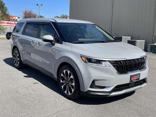 2024 Kia Carnival EX