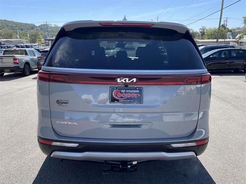 2024 Kia Carnival EX