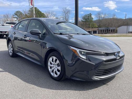 2024 Toyota Corolla Hybrid SE