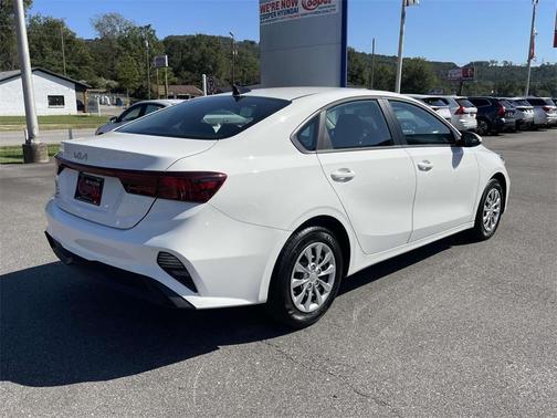 2024 Kia Forte LX