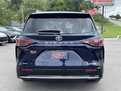 2025 Toyota Sienna Platinum 7 Passenger