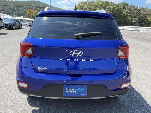 2024 Hyundai VENUE SEL