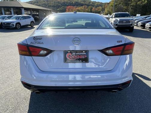 2024 Nissan Altima SR FWD