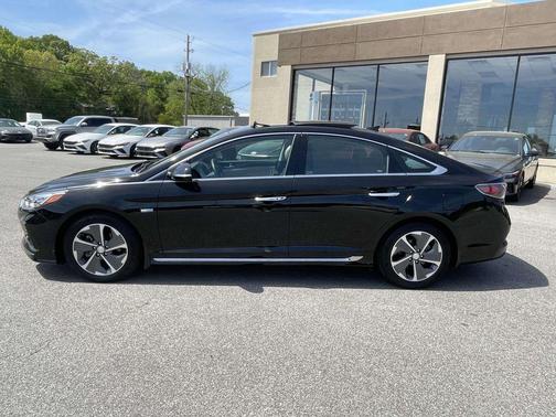 2019 Hyundai SONATA Hybrid Limited