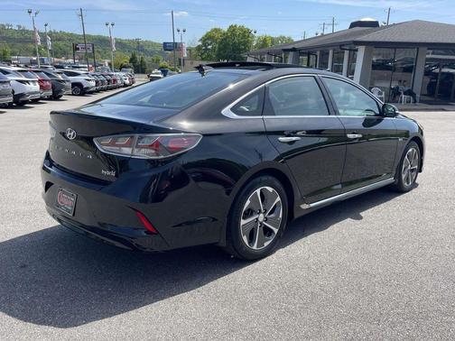 2019 Hyundai SONATA Hybrid Limited
