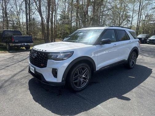 SPACE WHITE METALLIC 2026 Ford Explorer ST