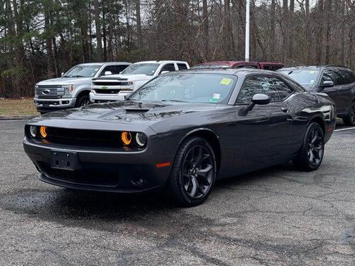 2020 Dodge Challenger SXT