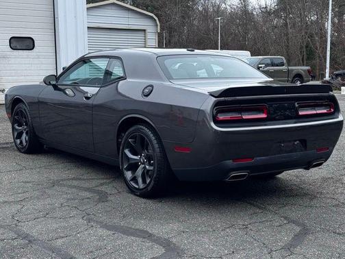 2020 Dodge Challenger SXT