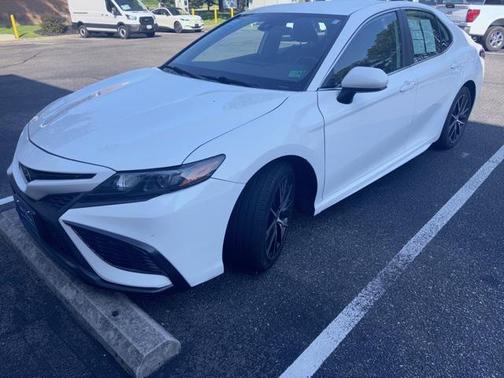 2021 Toyota Camry SE
