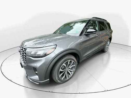 CARBONIZED GRAY METALLIC 2025 Ford Explorer ST-Line