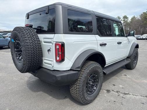 AVALANCHE GRAY 2026 Ford Bronco Outer Banks