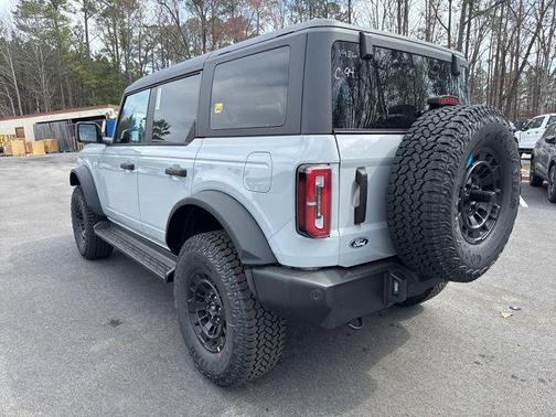 AVALANCHE GRAY 2026 Ford Bronco Outer Banks
