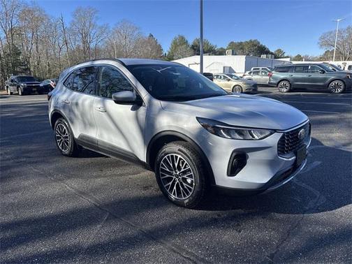 2026 Ford Escape PHEV SE