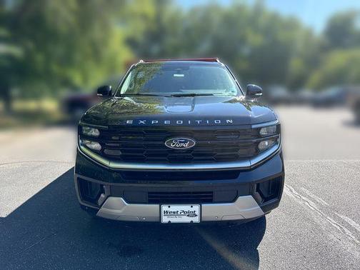 AGATE BLACK METALLIC 2026 Ford Expedition Max Platinum