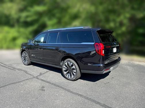 AGATE BLACK METALLIC 2026 Ford Expedition Max Platinum