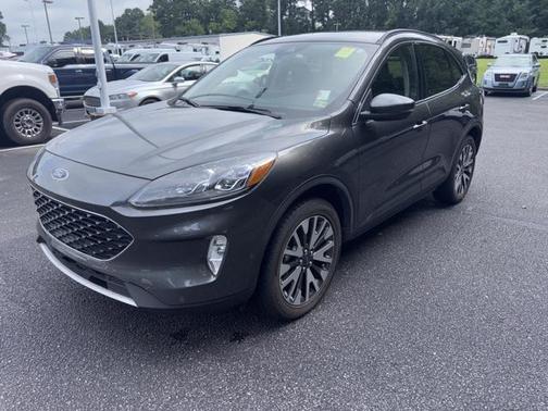 2020 Ford Escape Titanium