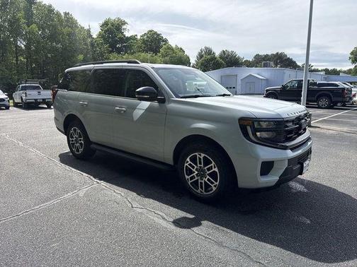 Space Silver Metallic 2026 Ford Expedition Active