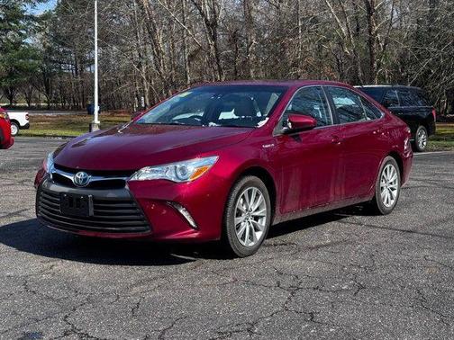2016 Toyota Camry Hybrid XLE