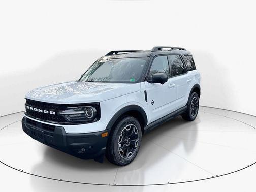 OXFORD WHITE 2025 Ford Bronco Sport Outer Banks