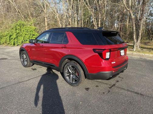RAPID RED MET TINTED CC 2026 Ford Explorer ST-Line