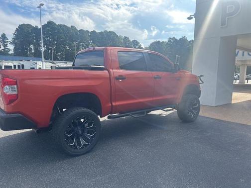 2017 Toyota Tundra SR5