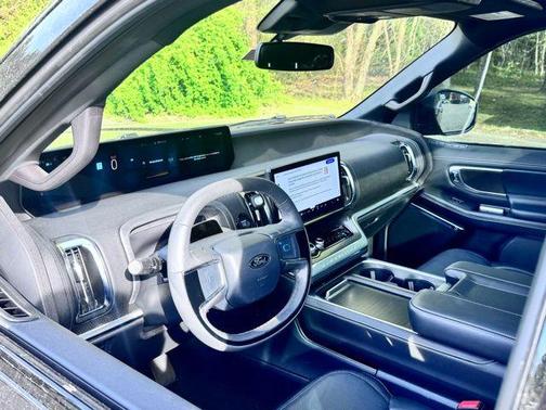 DARK MATTER GREY METALLIC 2025 Ford Expedition Platinum