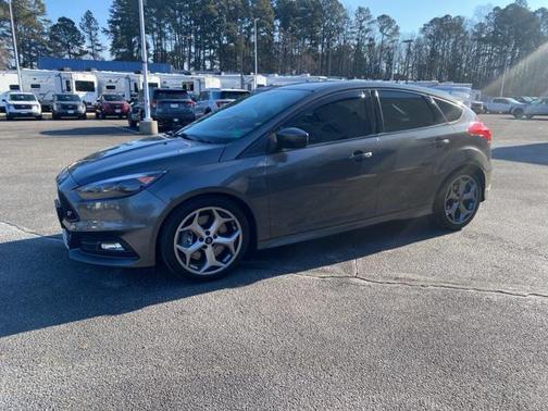 2018 Ford Focus ST 