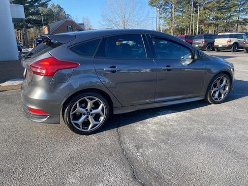2018 Ford Focus ST 