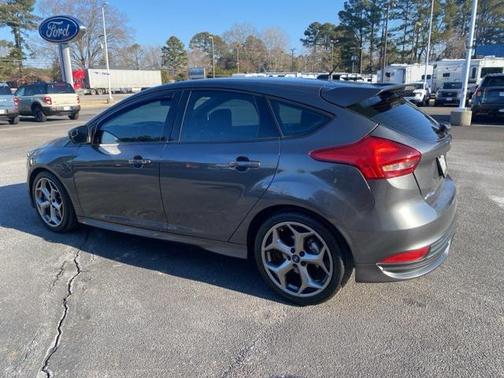 2018 Ford Focus ST 