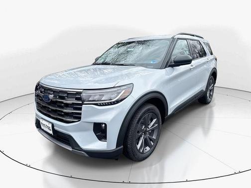SPACE WHITE METALLIC 2026 Ford Explorer Active w/200A Pkg