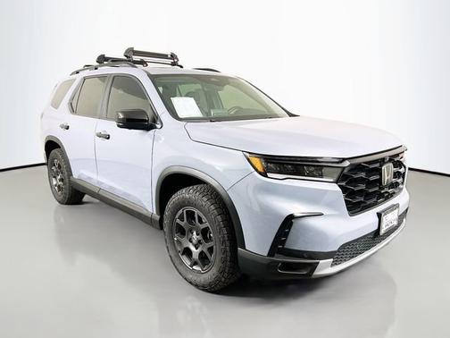 Sonic Gray Pearl 2025 Honda Pilot