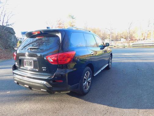 2019 Nissan Pathfinder S 4WD