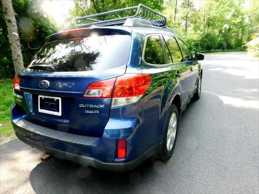 2011 Subaru Outback 3.6 R Limited