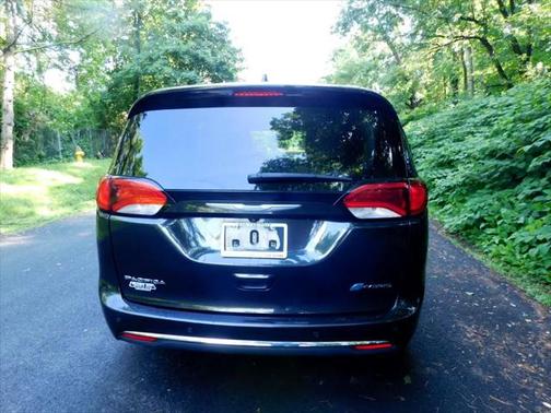 2018 Chrysler Pacifica Hybrid Limited