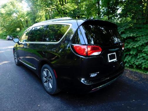 2018 Chrysler Pacifica Hybrid Limited