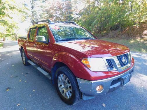 2009 Nissan Frontier LE Crew Cab