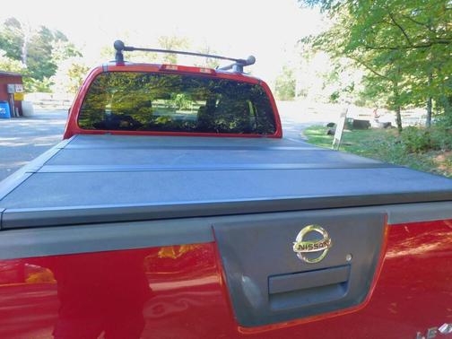 2009 Nissan Frontier LE Crew Cab