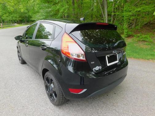 Black 2019 Ford Fiesta SE Hatchback
