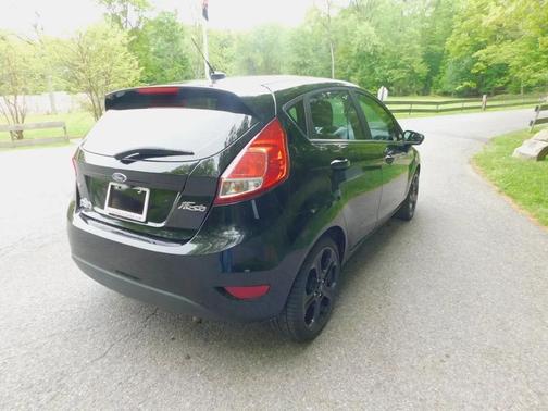 Black 2019 Ford Fiesta SE Hatchback