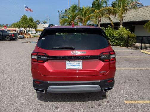 2025 Honda Pilot Touring 8-Passenger