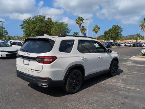 2025 Honda Pilot Black Edition