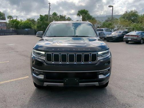 2022 Jeep Wagoneer Series III 4x4
