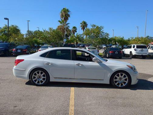 2012 Hyundai Equus Signature