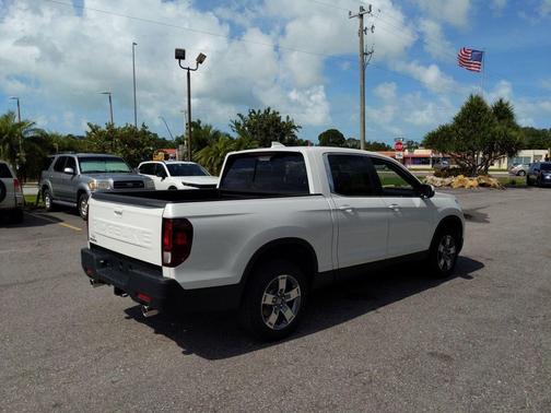 Platinum White Pearl 2026 Honda Ridgeline RTL