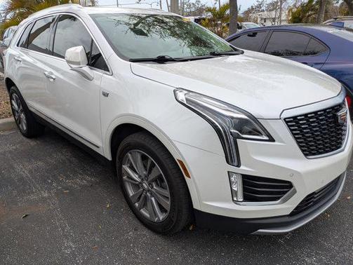 2022 Cadillac XT5 Premium Luxury