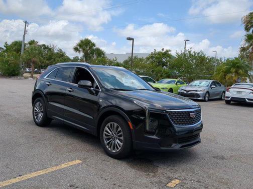 2024 Cadillac XT4 Premium Luxury