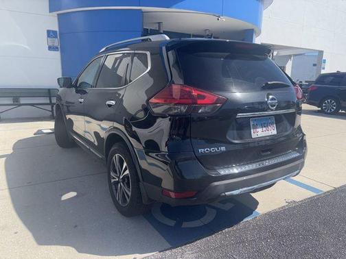 2017 Nissan Rogue SL