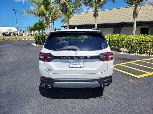 Platinum White 2026 Honda Pilot EX-L