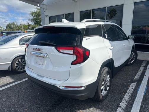 Summit White 2022 GMC Terrain SLT